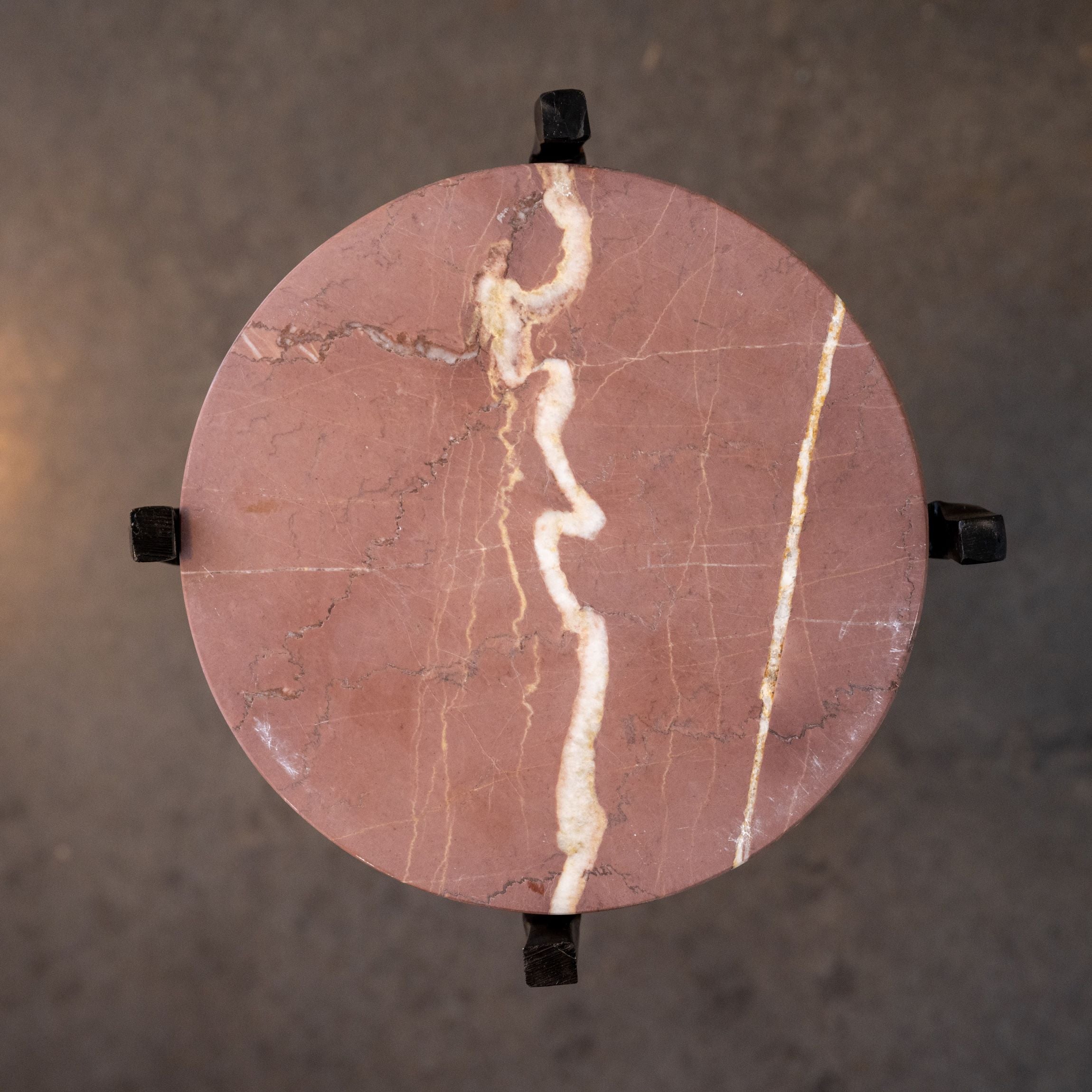Spot Table